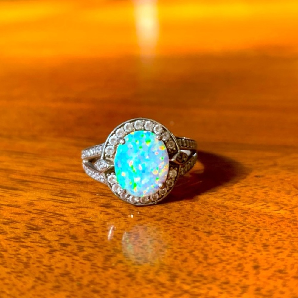 Sterling Silver Ring with Synthetic Blue & Red Opal Inlay – Size 7.5-8